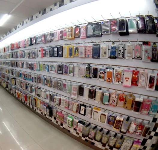 (生意轉讓) 港島東經營多年高利潤電腦及手機零件店