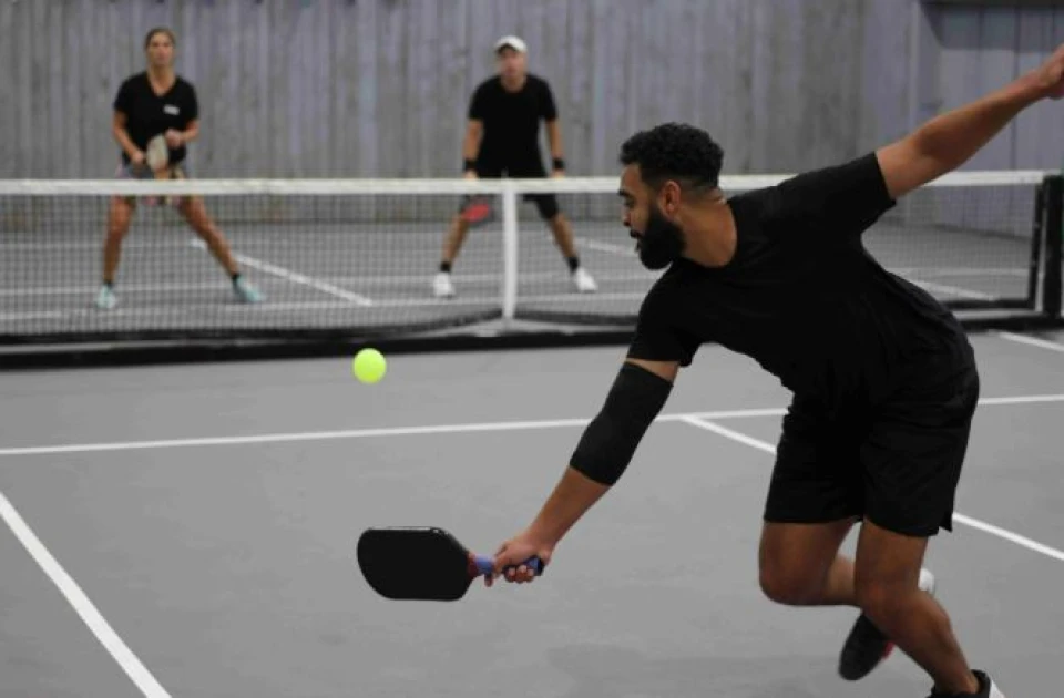 葵涌區極新淨AutoRun室內Pickleball Studio 