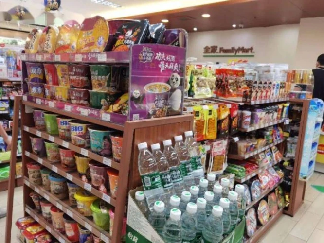 何文田靚位人流便利店及小食店