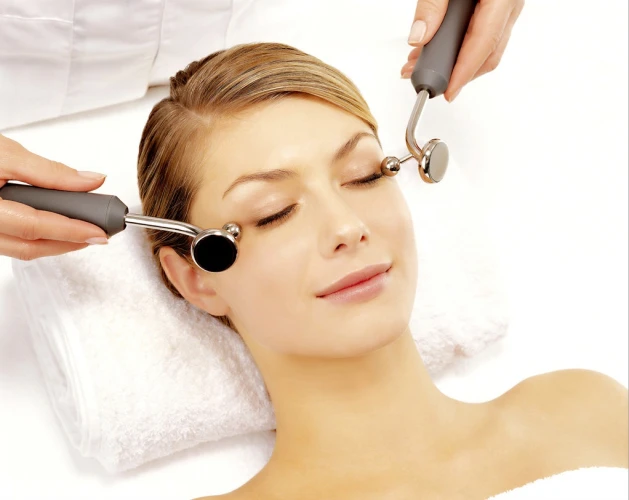 (生意轉讓) 純管理尖沙咀400萬裝修地鋪高利潤美容院