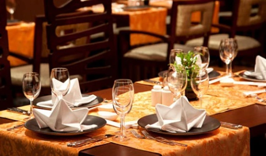 觀塘持大牌酒牌樓上西餐廳